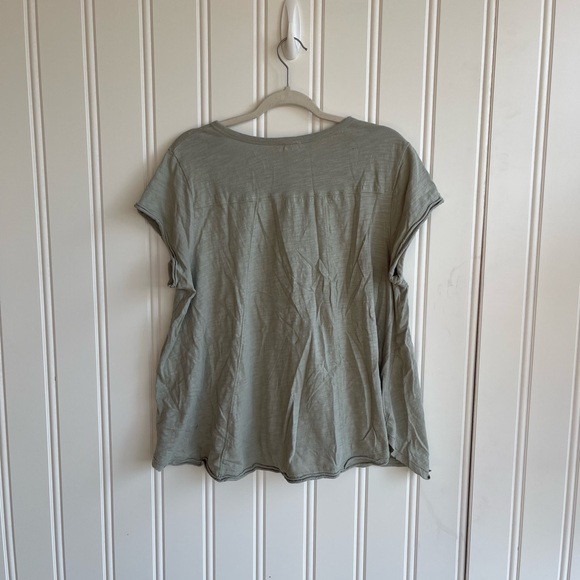 Flowy Top - Picture 2 of 4